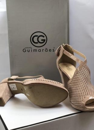 Брендові босоніжки шкіра замш закриті босоніжки перфарация