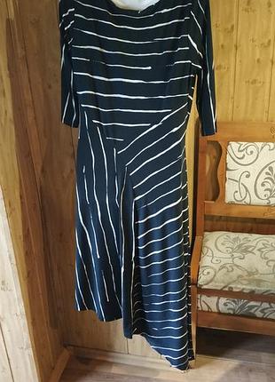 Плаття в смужку
