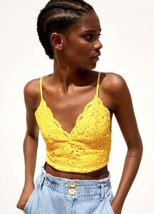 Ажурний кроп топ на бретелях від zara