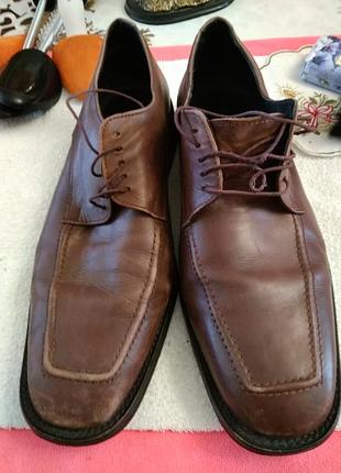 Туфлі шкіряні.