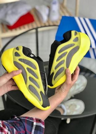 Кроссівки adidas yeezy 700 black yellow кроссовки