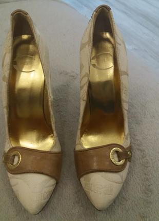 Cavalli італія туфлі р. 36 розпродаж