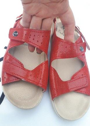 Удобные женские босоножки\сандалии из кожи\пантолетты красные\silvia vota\ортопедические3 фото