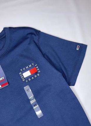 Базовая футболка tommy hilfiger оригинал женская синяя с логотипом 💙 новая3 фото