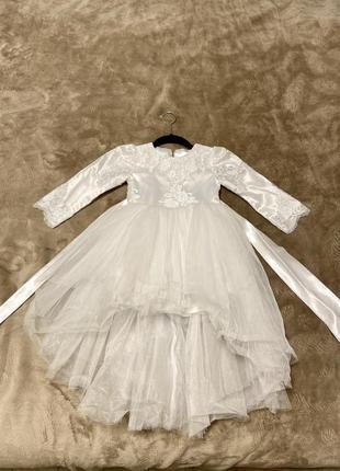 Нарядное пышное платье