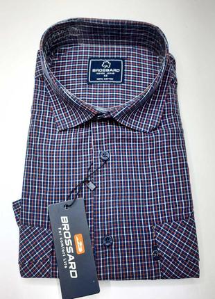 Стильная, хлопковая, летняя классическая рубашка с двумя карманами.3 фото