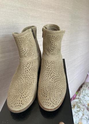Ботинки ugg на 38размер 8