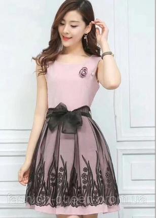 Летнее женское красивое розовое платье с черным  размер s-42