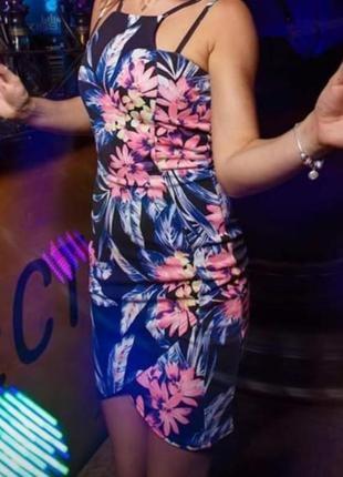 Сукня вечірня фірми quiz