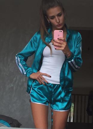 Атласы спортивный костюм шорты