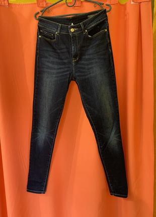 Джинсы