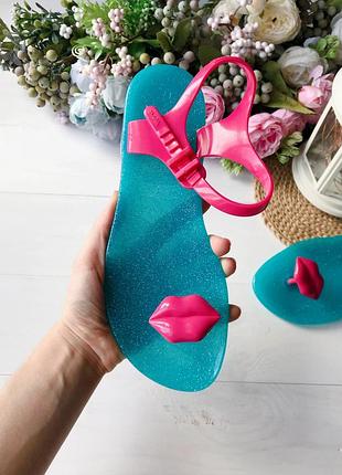 Літні босоніжки губки