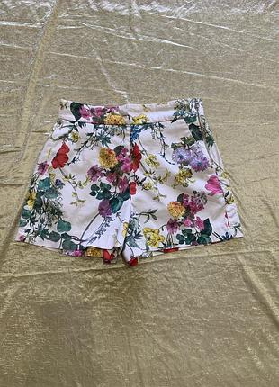 Легкі бавовняні шорти з квітковим принтом zara розмір s з кишенями