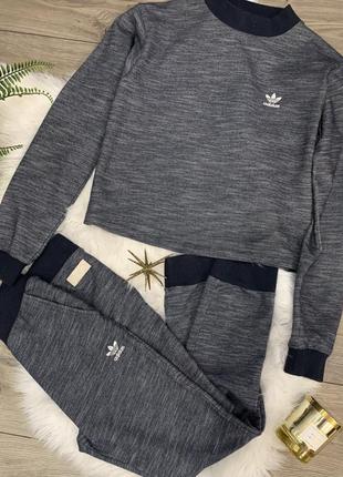 Спортивный костюм adidas