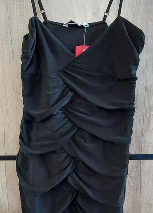 Короткое черное платье на бретельках c&a2 фото