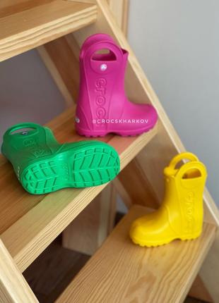 Чоботи на дощ crocs