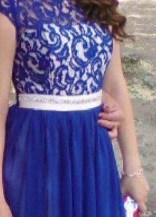 Продаю выпуское платье