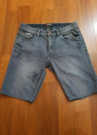 Джинсовые шорты