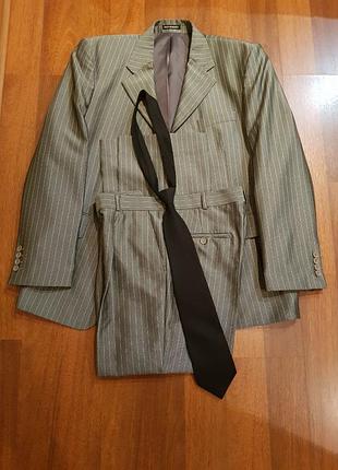 Классический костюм