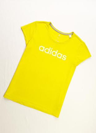 Спортивная футболка adidas.оригинал
