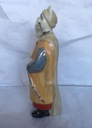 Порцелянова статуетка "козак" 2