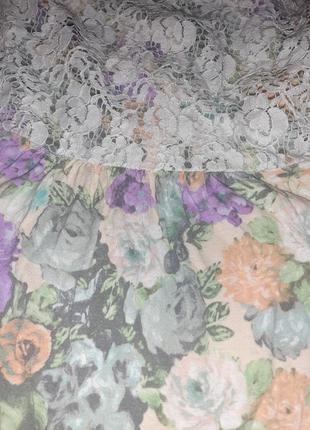 Нежное летнее платье, в цветочный принт, кружевной верх6 фото