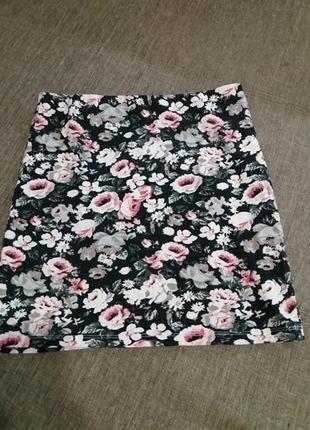 Стрейчевая юбка в цветочный принт от look1 фото