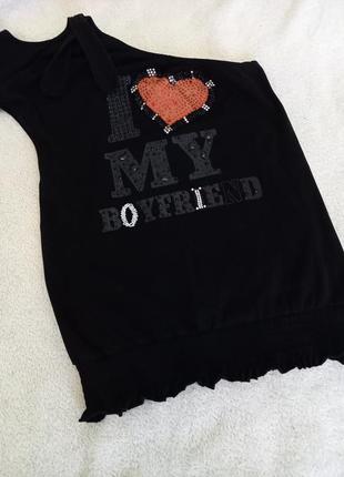 Футболка з відкритим плечем