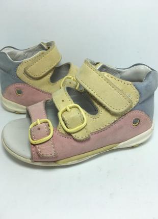 Оригінальні шкіряні босоніжки elefanten, p21