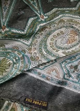 Шелковая с оригинальным рисунком платок. индия.