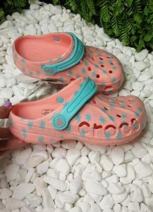 Кроксы crocs kids' bayaband seasonal graphic clog крокс с пальмами1 фото