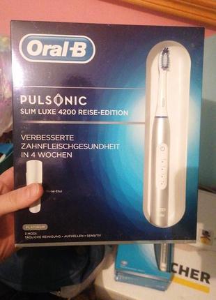 Зубна щітка oral-b pulsonic 4200