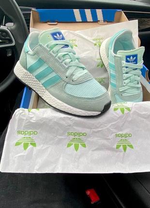 Кросівки жіночі adidas marathon
