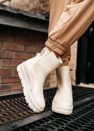 Fenty by rihanna chelsea vanilla sneaker boots dollskill бежевые ботинки/сапоги9 фото