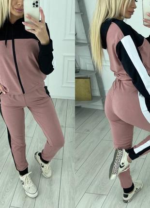 Костюм жіночий