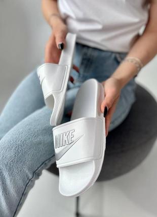 Сланцы женские nike белые (найк, сланці)3 фото