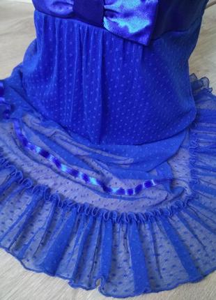 Нарядное открытое короткое платье captive цвета индиго на бретелях/сарафан baby doll