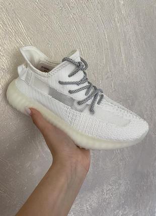 Кроссовки yeezy boost4 фото