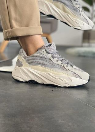 Кроссовки adidas yeezy boost 700 silver 36-37-38-39-40-41-42-43-44-45