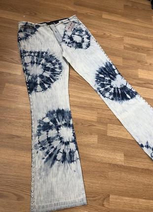 Джинсы клёш тай дай dkny