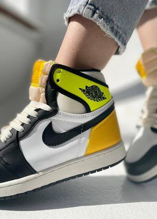 Женские кроссовки nike air jordan 1 retro yellow3 фото