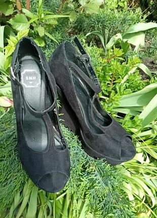 Замшеві босоніжки