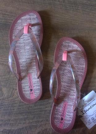 В'єтнамки шльопанці