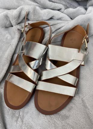 Шлёпанцы h&m
