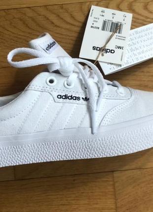 Белые kids adidas 3mc, белые кроссовки, адидас, стильные кроссовки, оригинал.2 фото