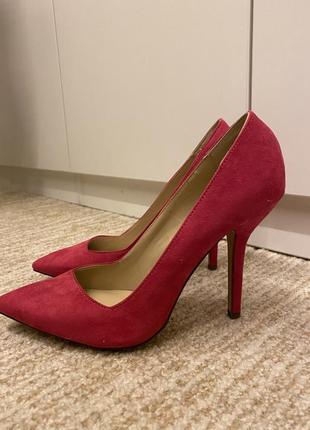 Туфлі жіночі