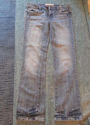 Джинсы