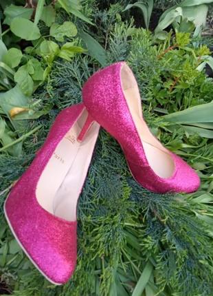 Лабутени - туфлі розові1 фото