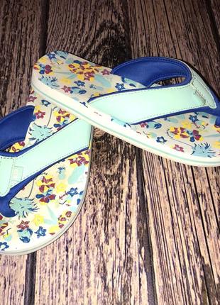 Фирменные вьетнамки для девочки, размер 33