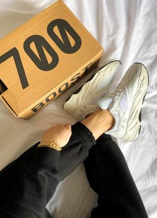 Женские кроссовки adidas yeezy 700 "white"6 фото